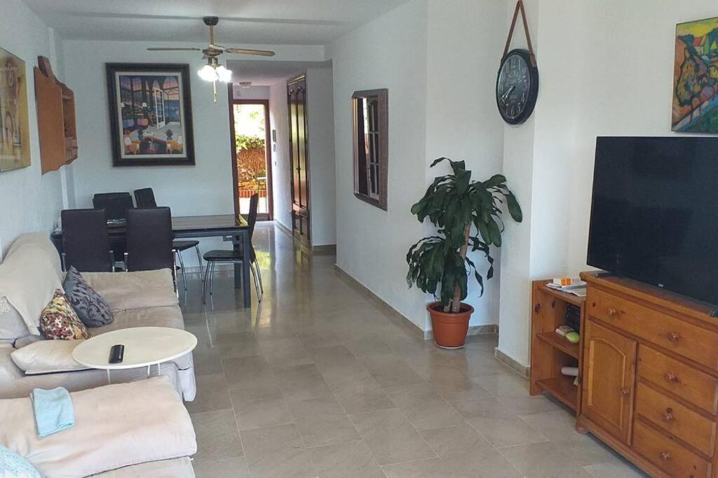 Planta Baja Cerca De La Playa Casares Costa Daire Dış mekan fotoğraf